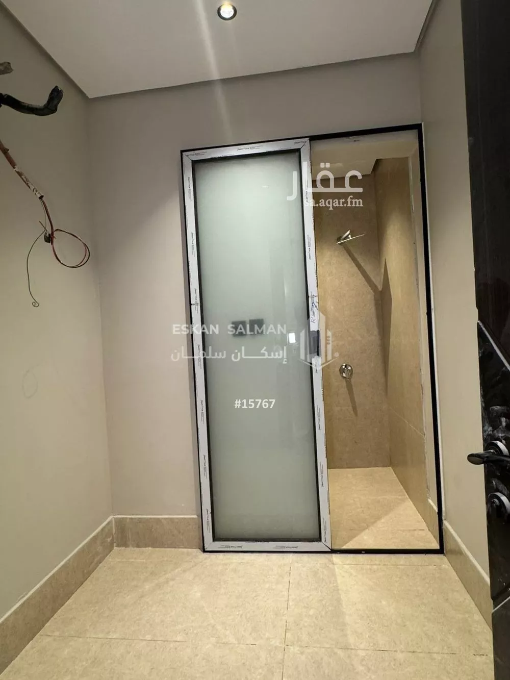 شقة 5 غرف في ضاحية الملك فهد 4