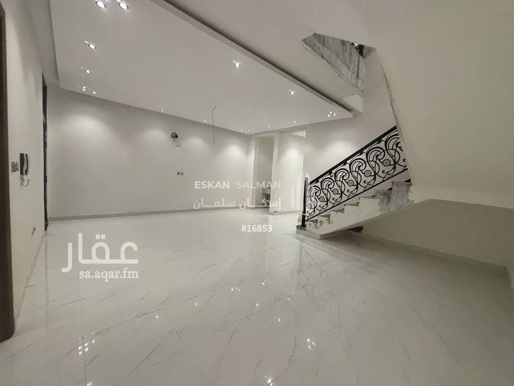 فيلا 7 غرف في الامواج 4