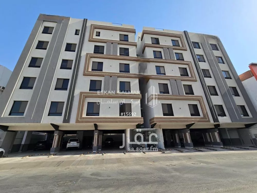 شقة 5 غرف في الصفا 1