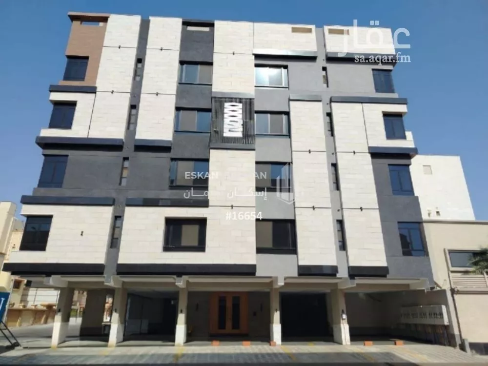4 bedroom apartment in Al Marwa 5