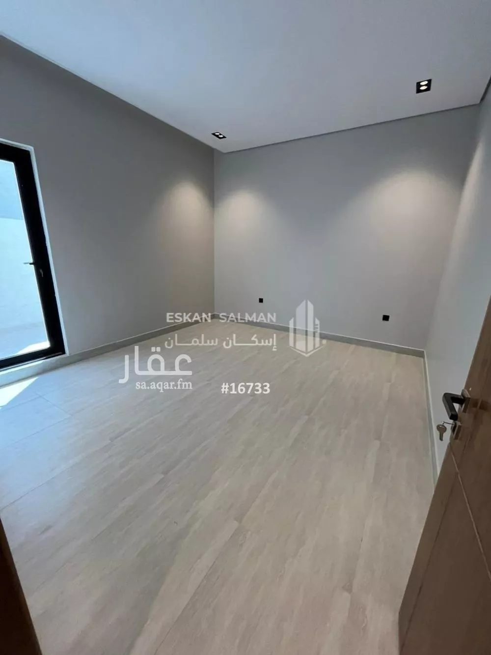 فيلا 9 غرف في الرمال 3