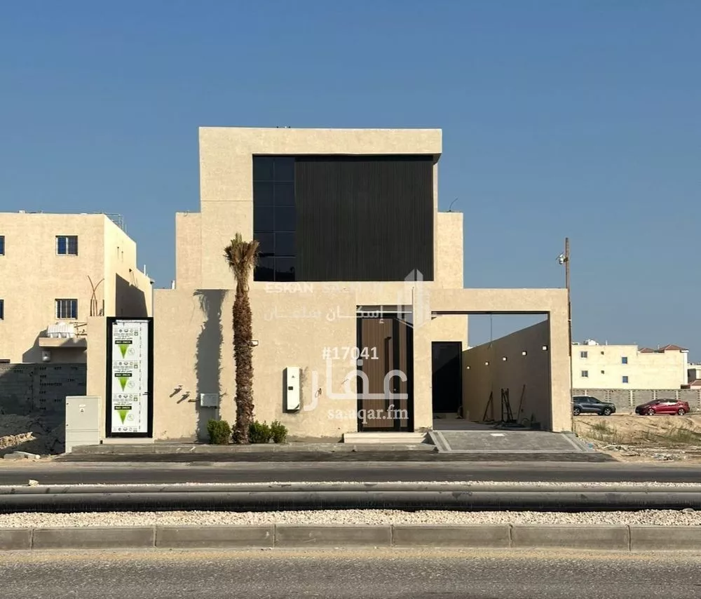 فيلا 8 غرف في الامواج 1