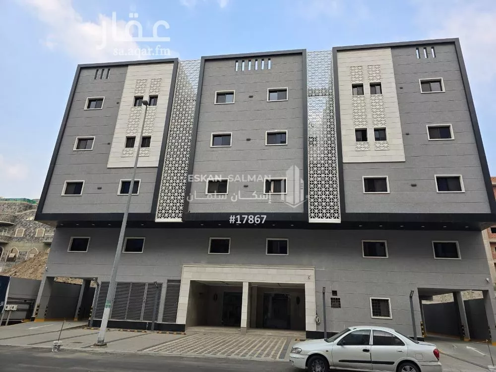 5 bedroom apartment in Al Hijra 5