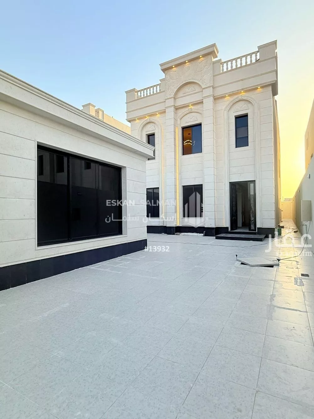 8 bedroom villa in Al Amwaj 3