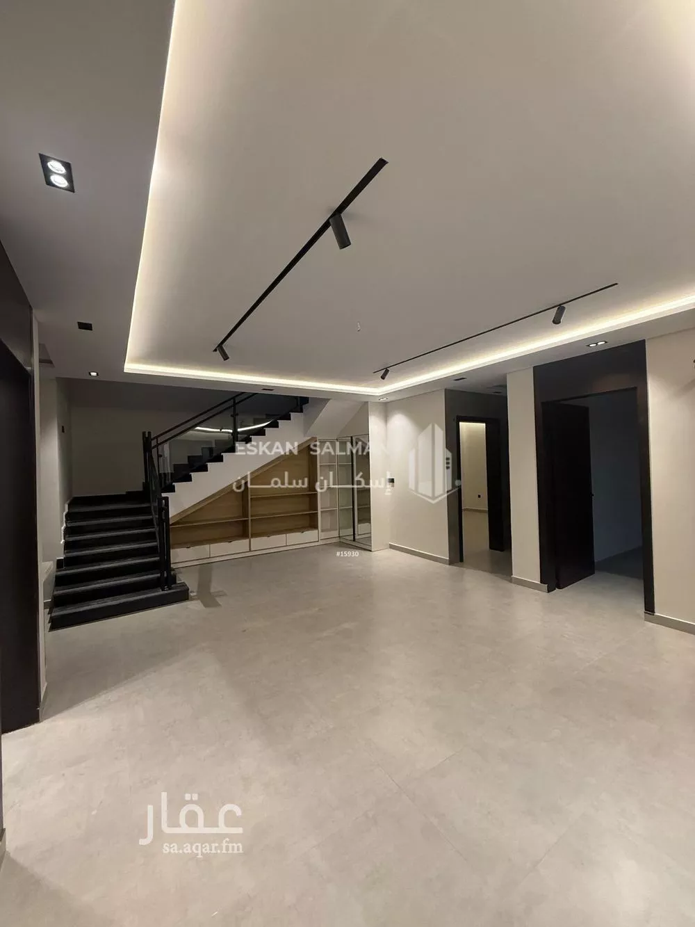 فيلا 8 غرف في الملك فهد 4