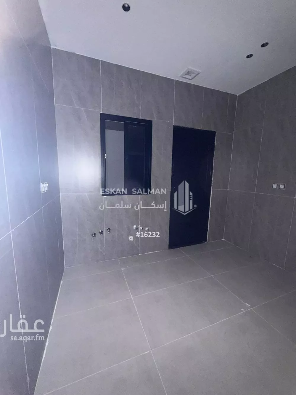 فيلا 12 غرف في الامواج 4