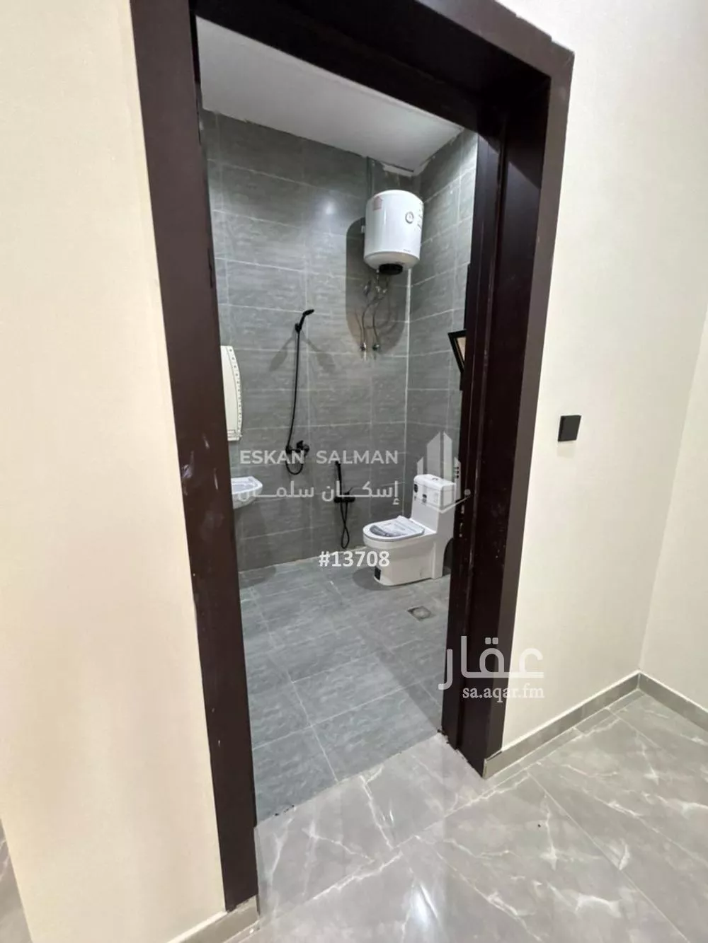 فيلا 10 غرف في النظيم 4