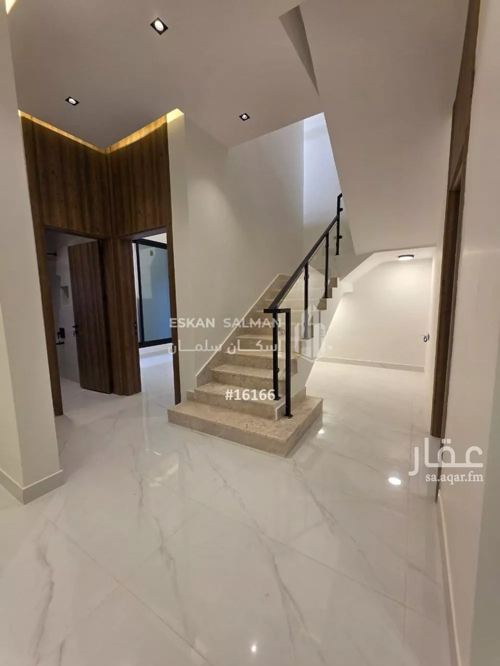 فيلا 11 غرف في الشرق 4