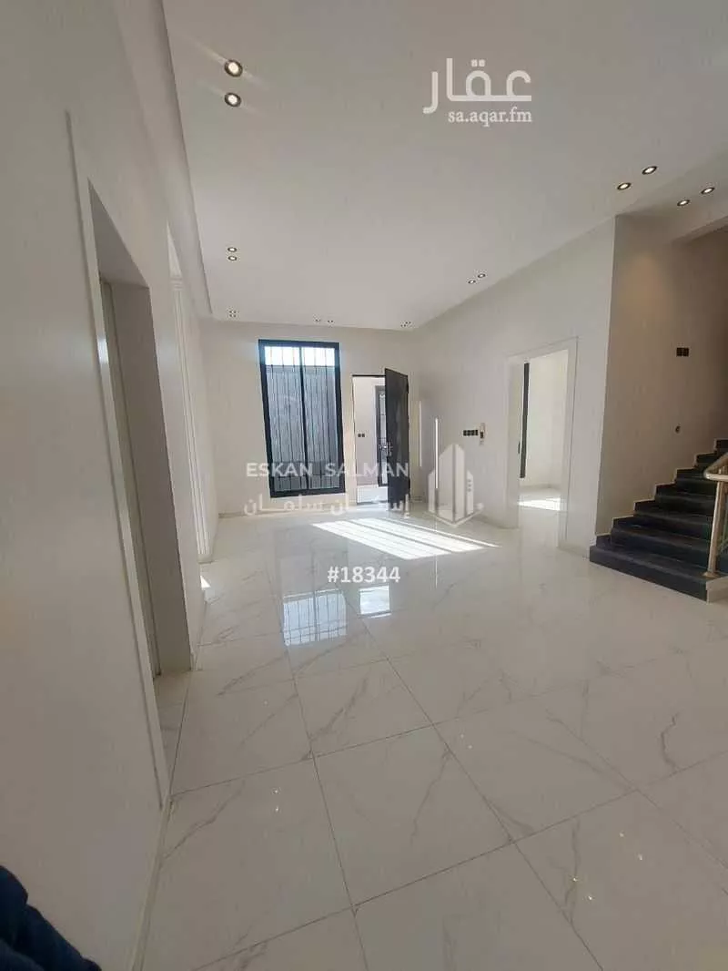 4 bedroom villa in Al Janadriyah 4