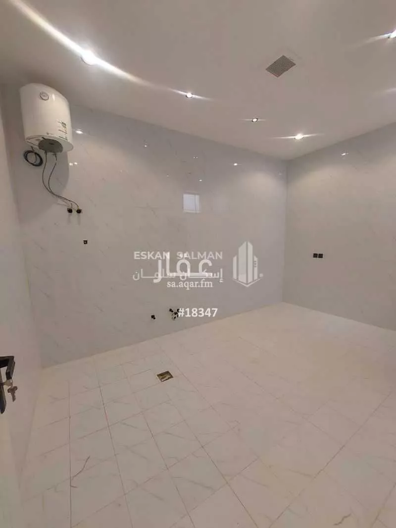 4 bedroom villa in Al Janadriyah 3