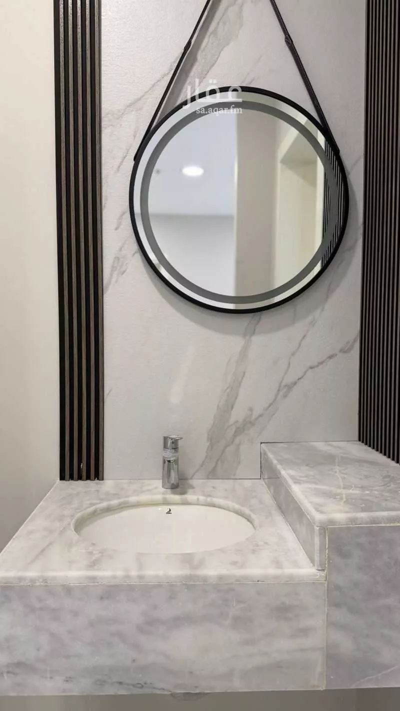 شقة 4 غرف في الحمرا 2