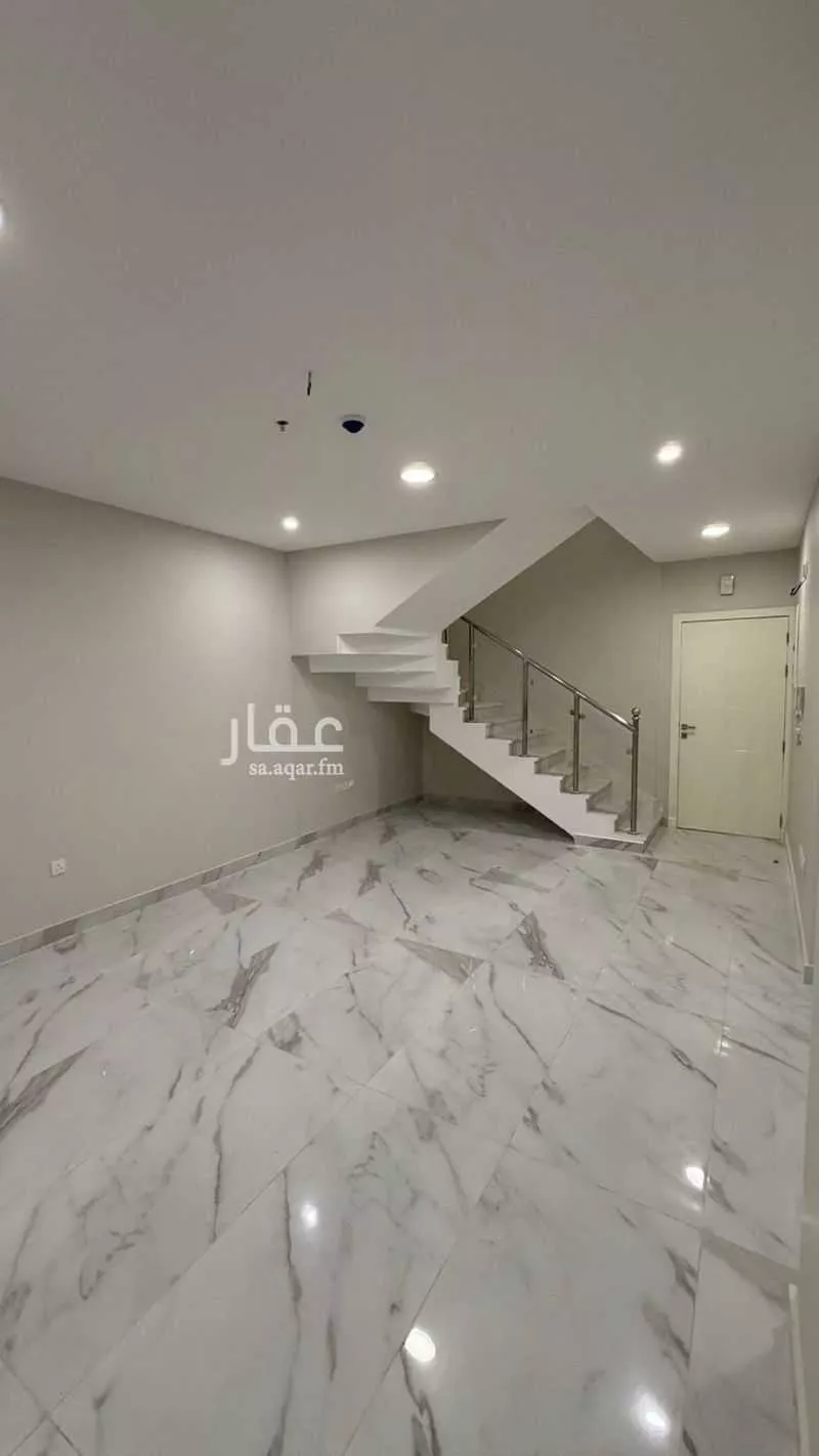 شقة 4 غرف في الحمرا 1