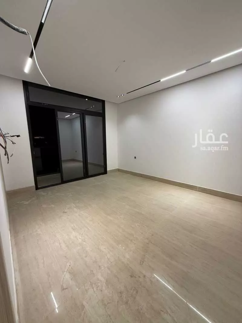 شقة 4 غرف في الحمرا 2