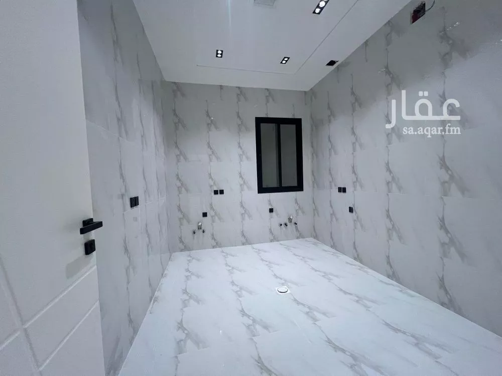 شقة 3 غرف في الزهرة 4