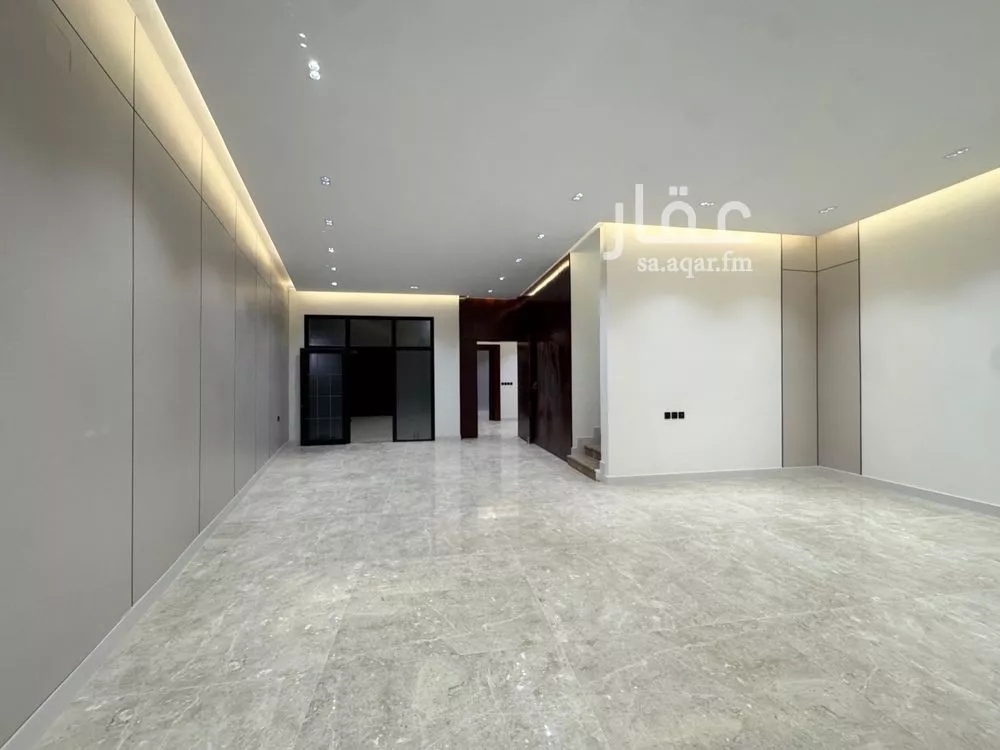 6 bedroom villa in Al Mahdiyyah, Riyadh 13