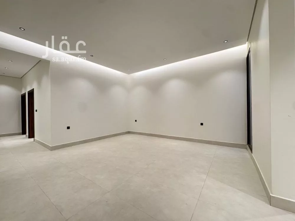 4 bedroom apartment in Dhahrat Laban, Riyadh 7