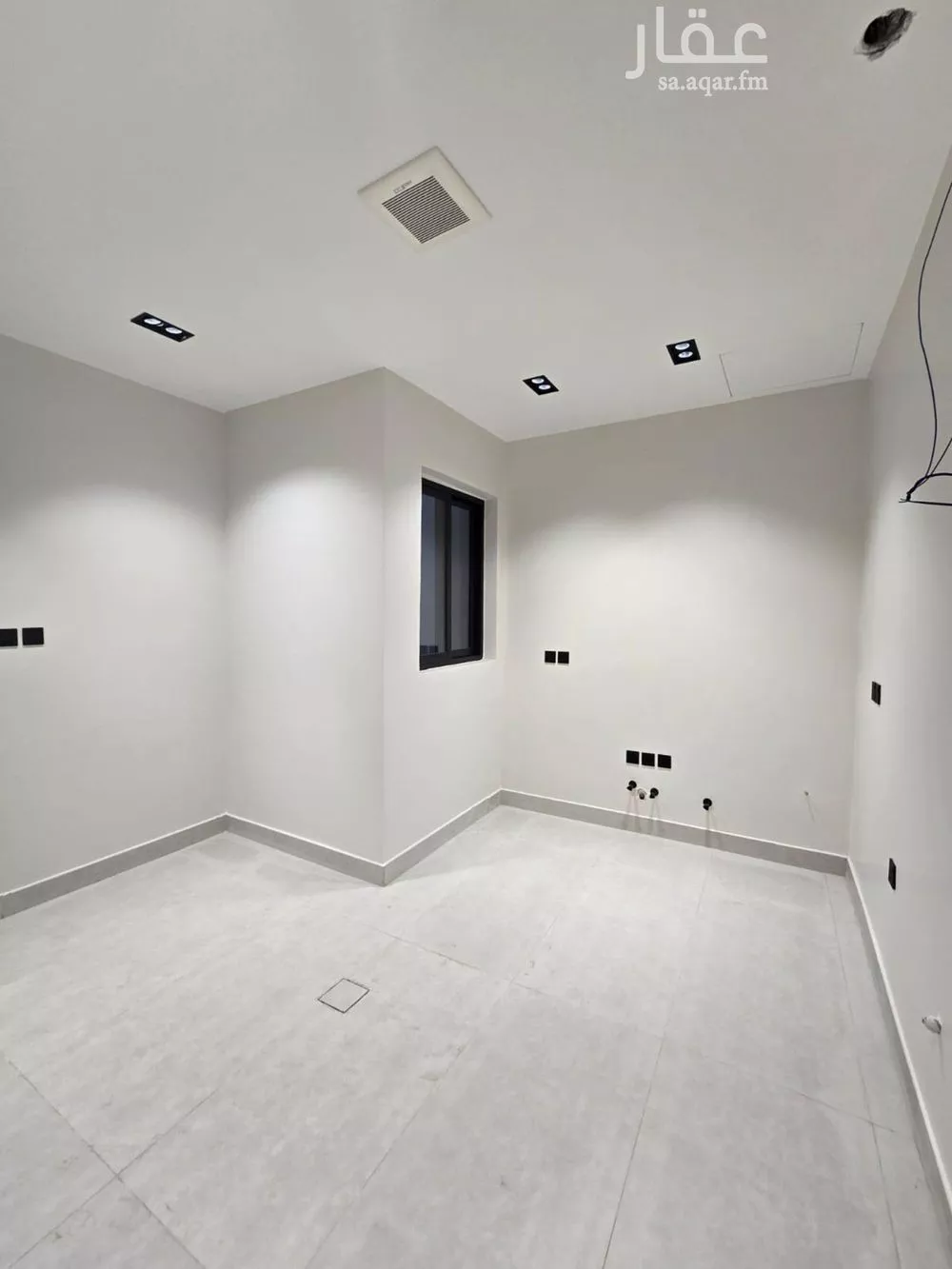 3 bedroom floor in As Suwaidi 4