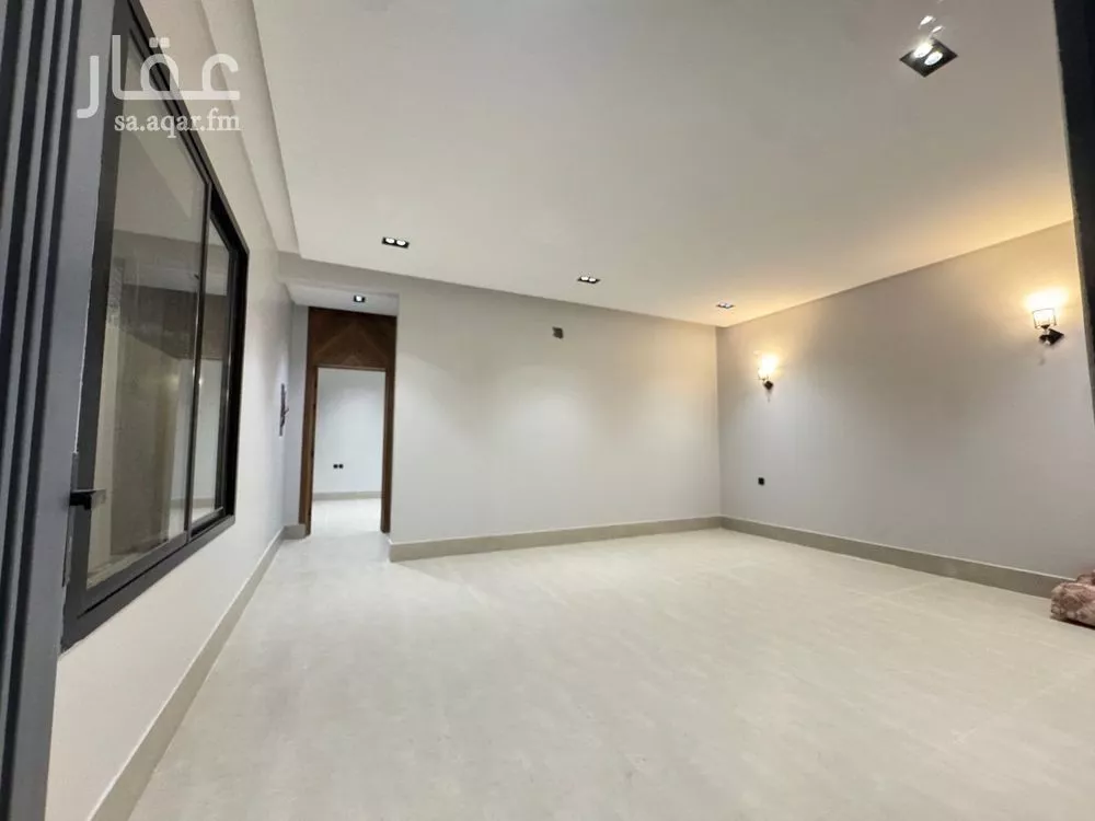 5 bedroom floor in Al Uraija Al Gharbiyah 5