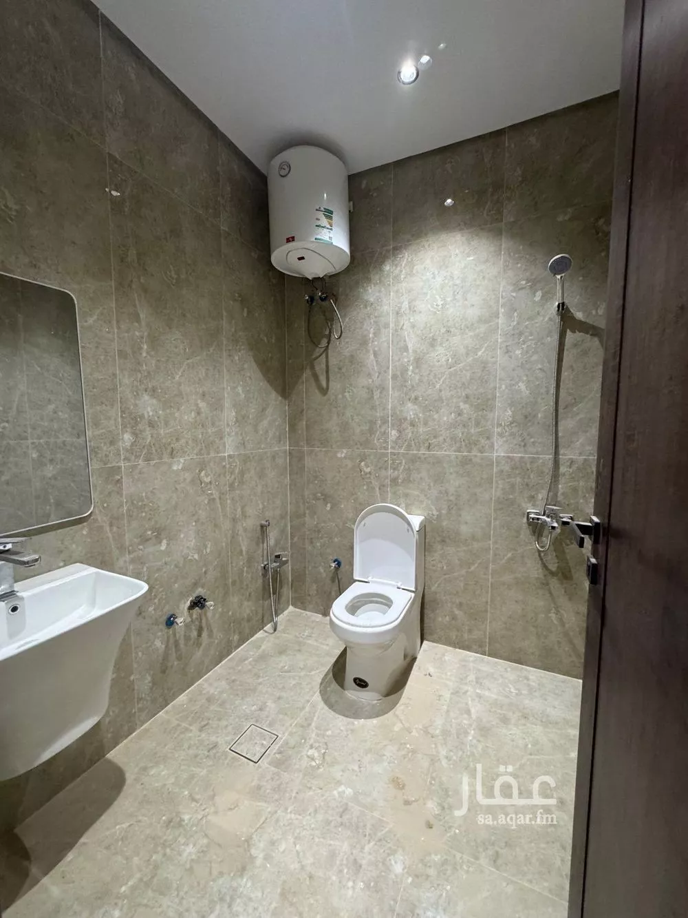 6 bedroom villa in Al Mahdiyyah, Riyadh 28