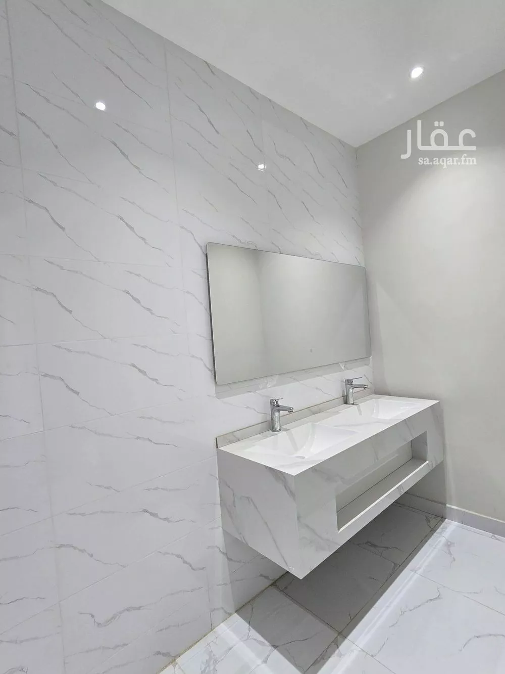 شقة 5 غرف في النزهة 2