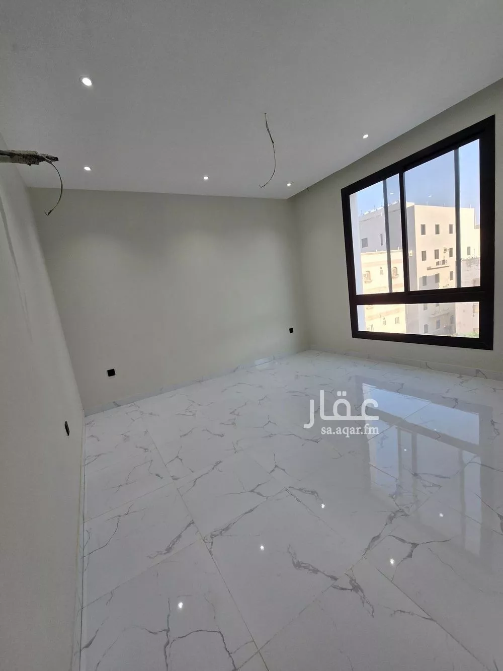 شقة 5 غرف في النزهة 4