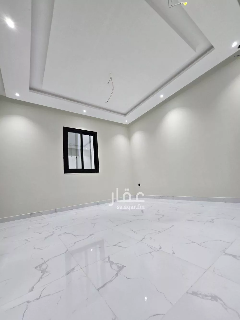 شقة 5 غرف في النزهة 4