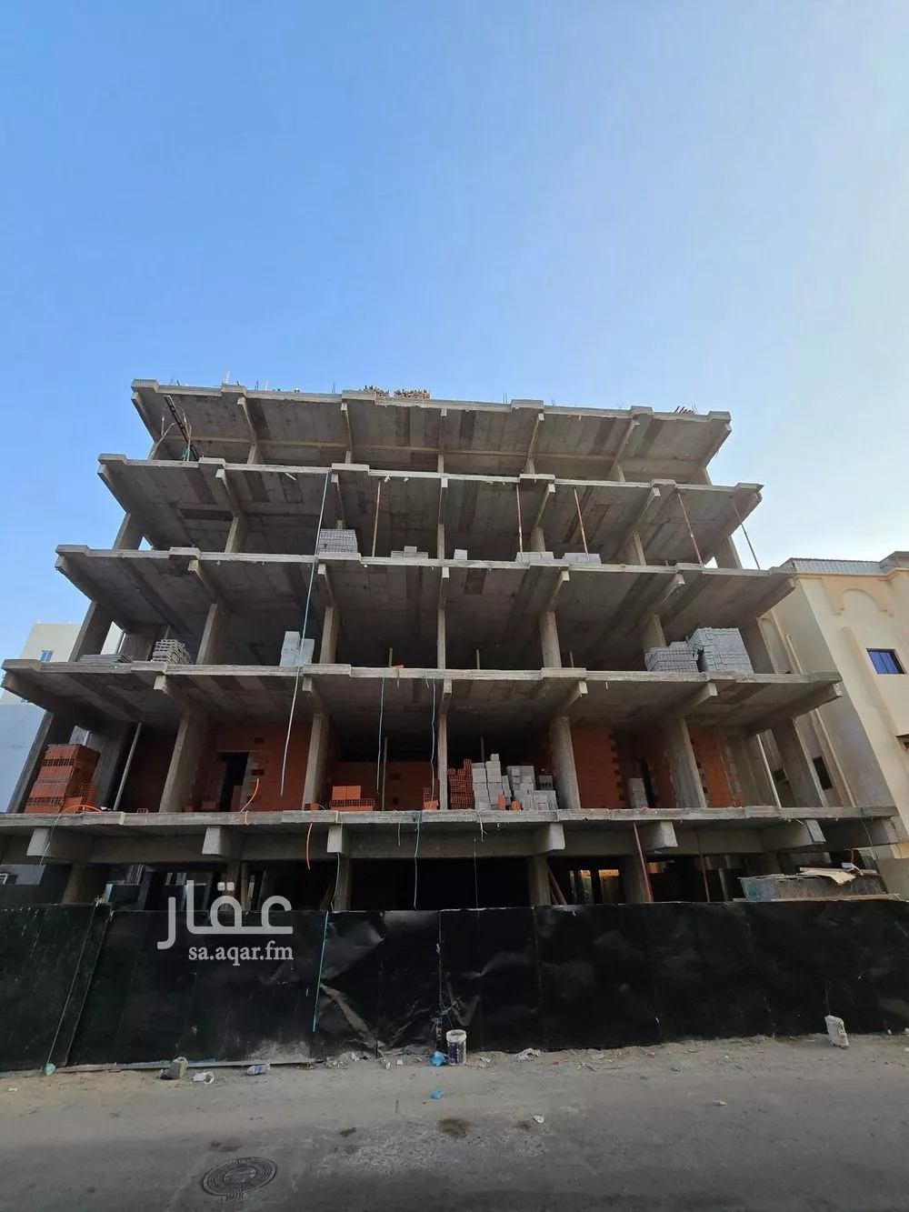 شقة 4 غرف في النزهة 4