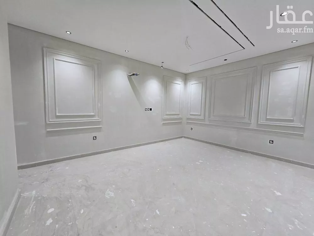 شقة 4 غرف في النزهة 4