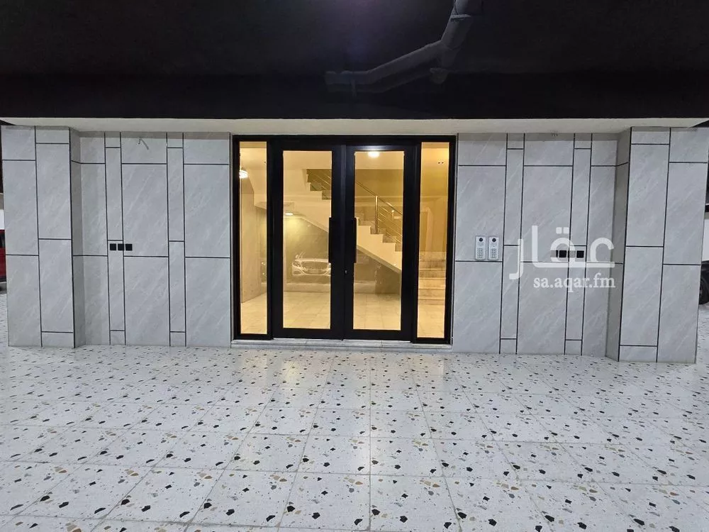 شقة 4 غرف في النزهة 2