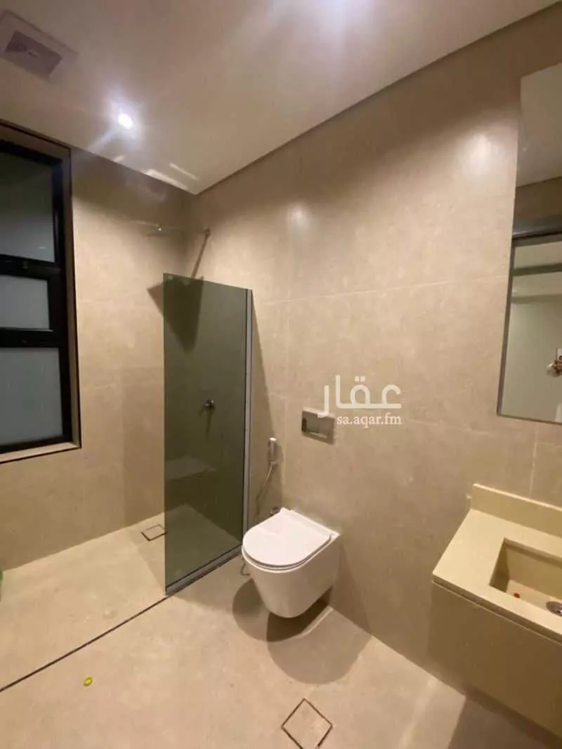 شقة 5 غرف في الحمرا 2