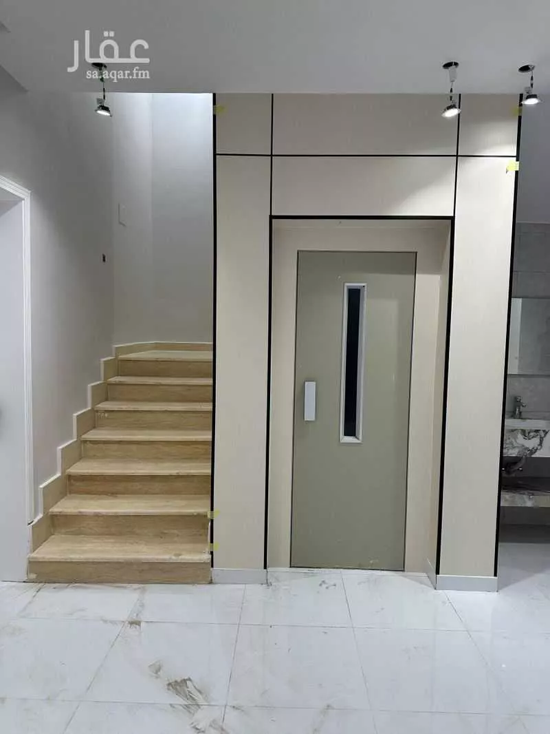 فيلا 6 غرف في الملك فهد 4