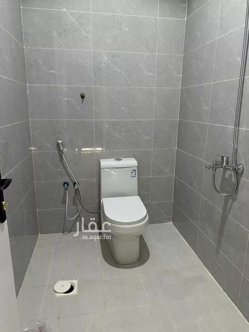 فيلا 6 غرف في الملك فهد 5