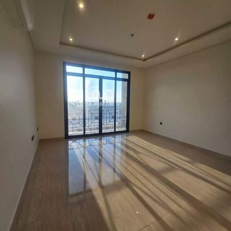 شقة 4 غرف في السيف 5