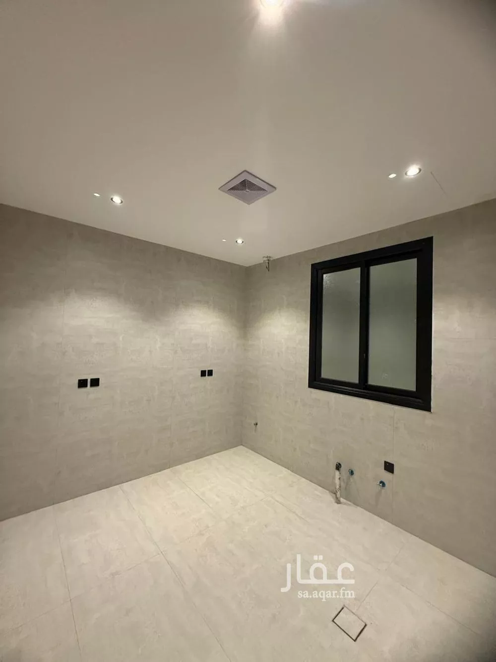 3 bedroom floor in As Suwaidi 5