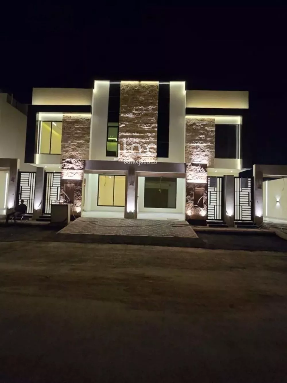 فيلا 5 غرف في عكاظ 1