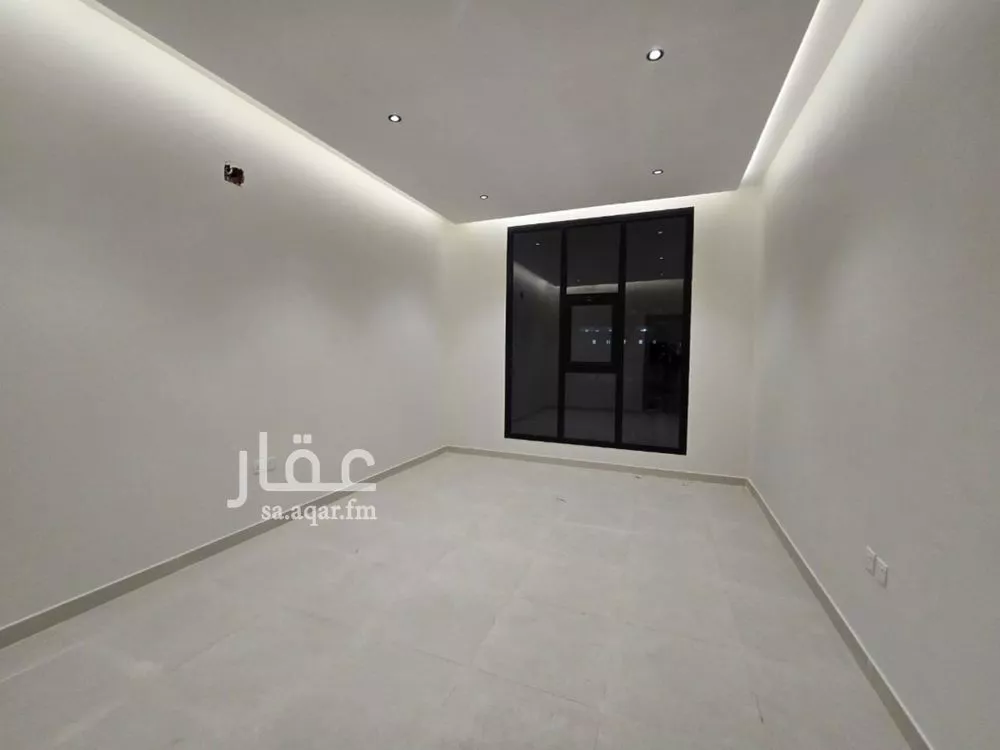 فيلا 5 غرف في عكاظ 4