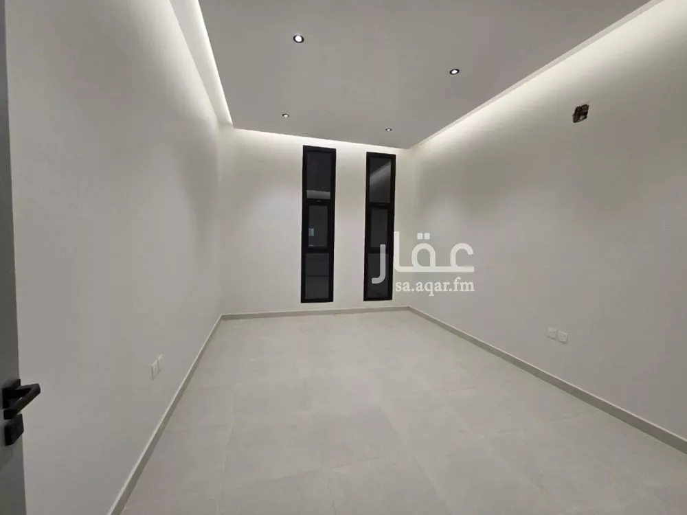 فيلا 5 غرف في عكاظ 5