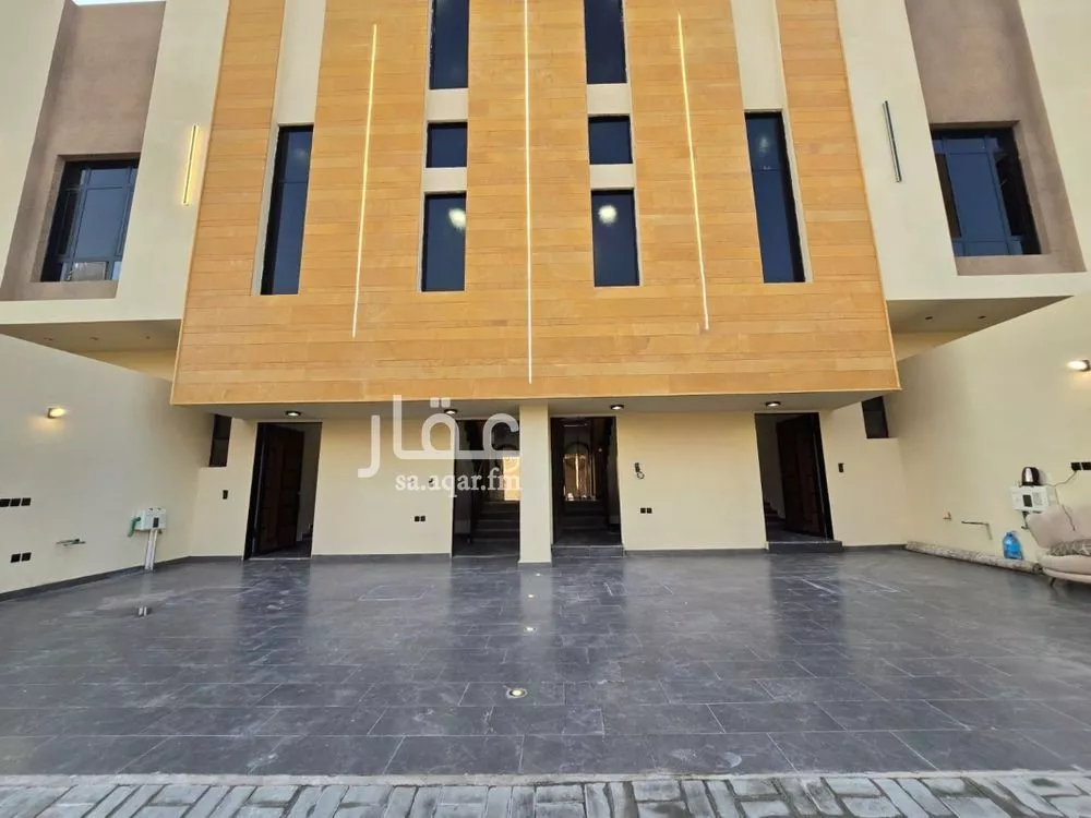 3 bedroom floor in Al Hazm 2