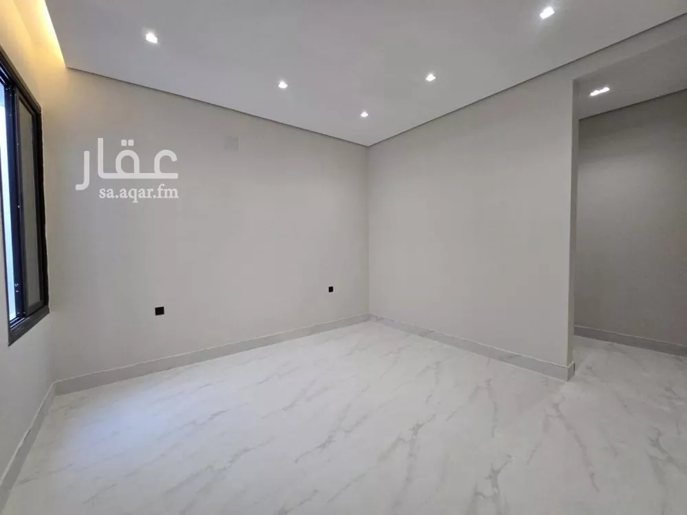 3 bedroom floor in Al Hazm 4