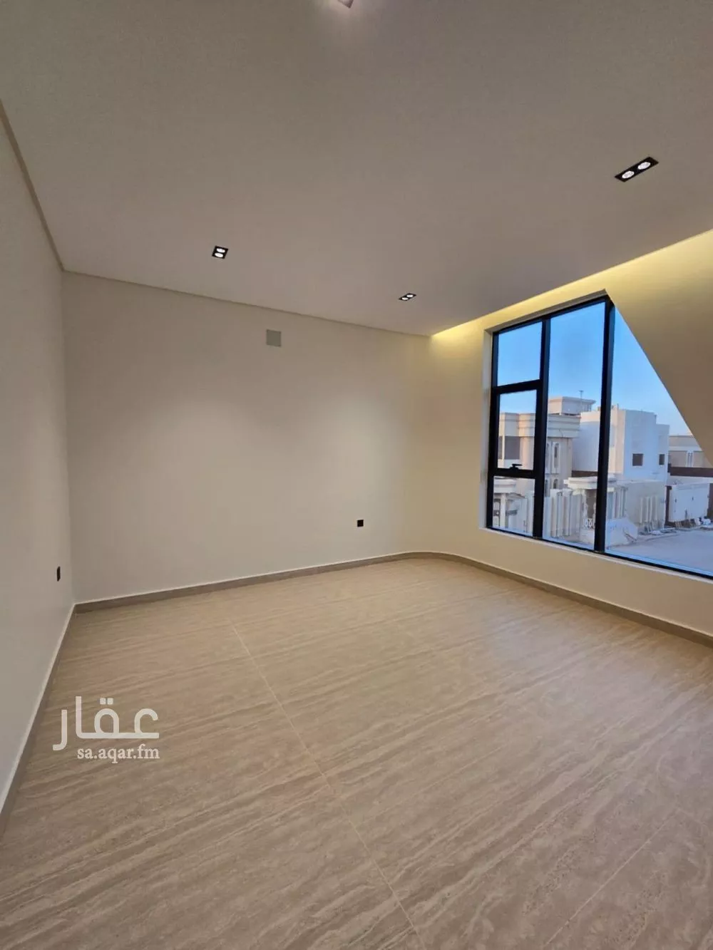4 bedroom floor in As Suwaidi Al Gharabi 5