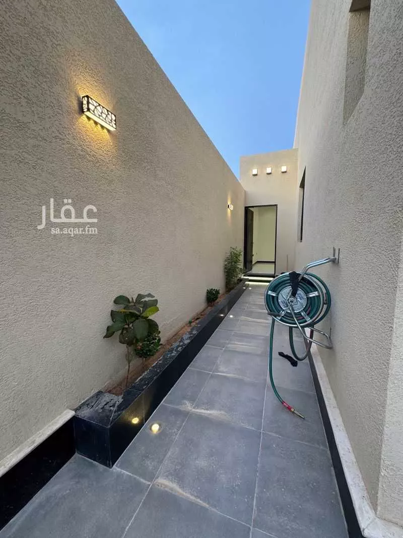 4 bedroom villa in Dahiat Namar, Riyadh 5