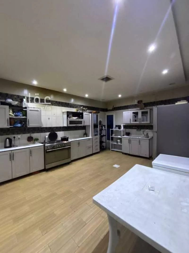 6 bedroom villa in Al Rawdah 4