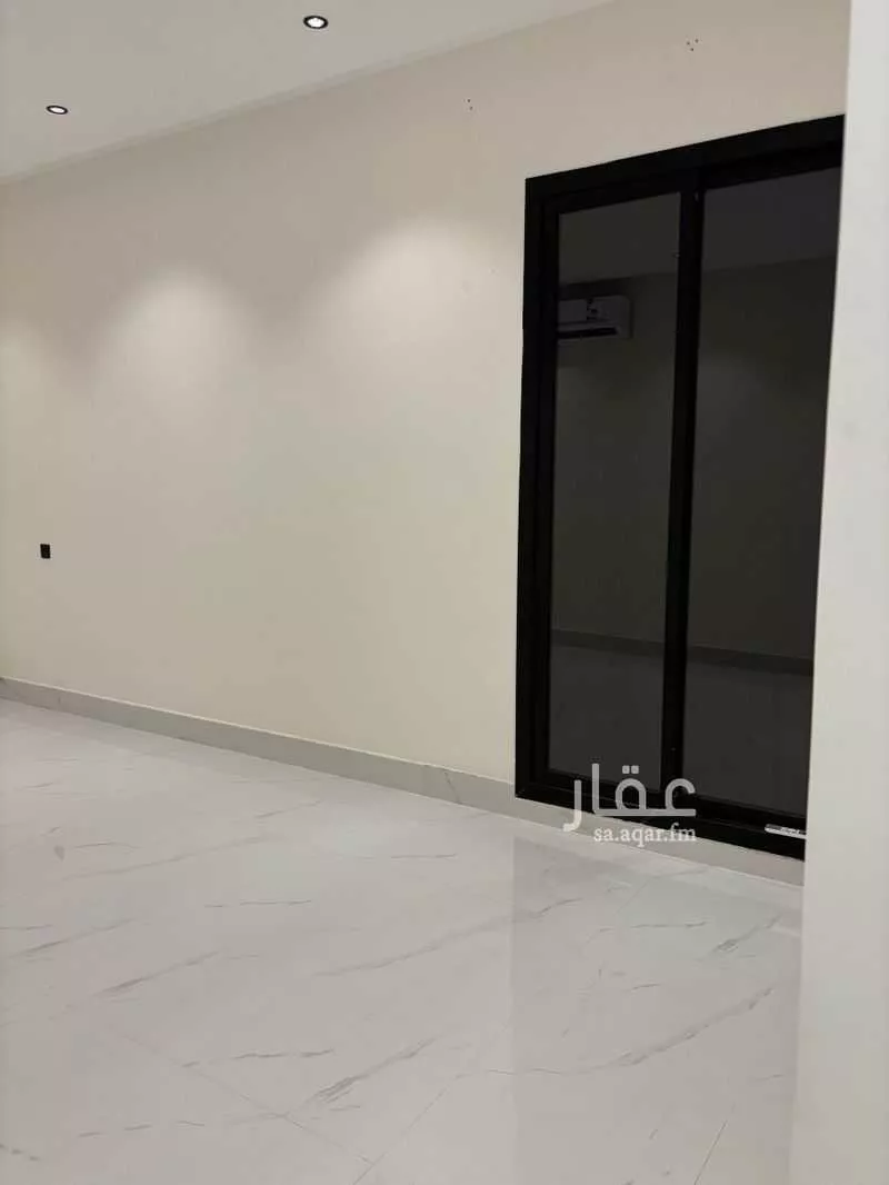 شقة 4 غرف في السعادة 2