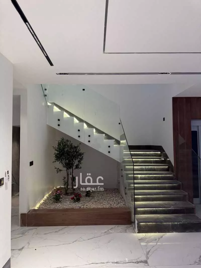 5 bedroom villa in Al Nakheel, Riyadh 6