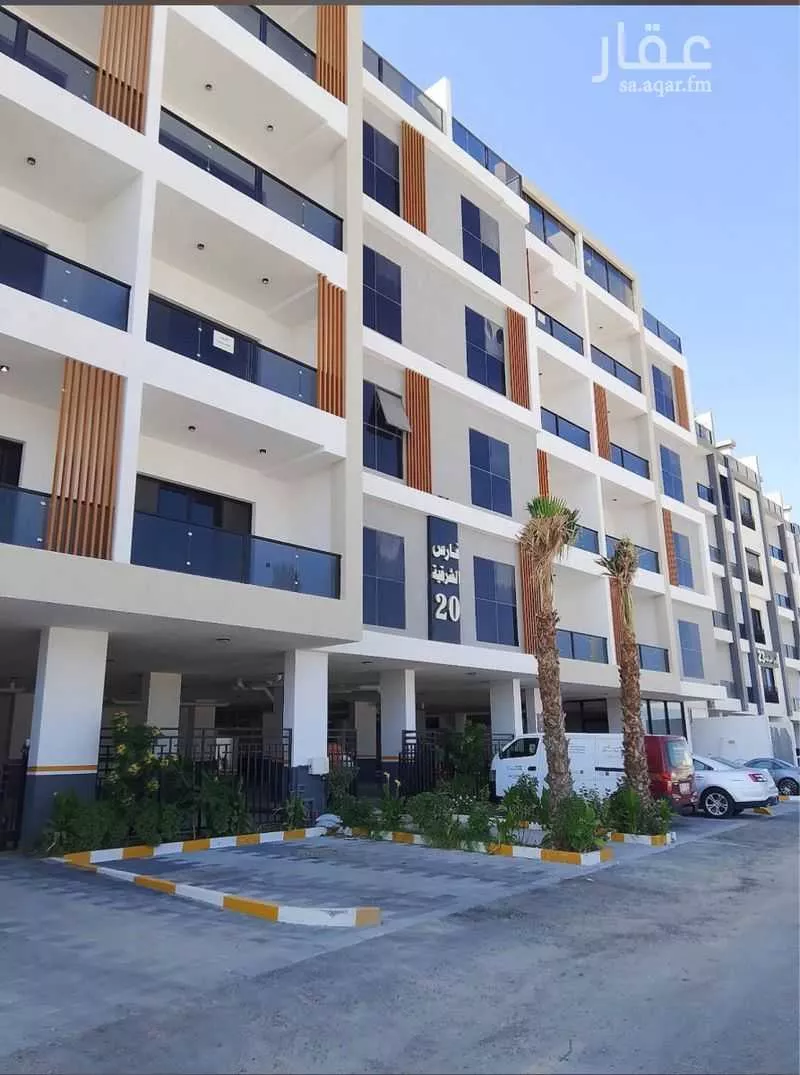 شقة 3 غرف في البحر