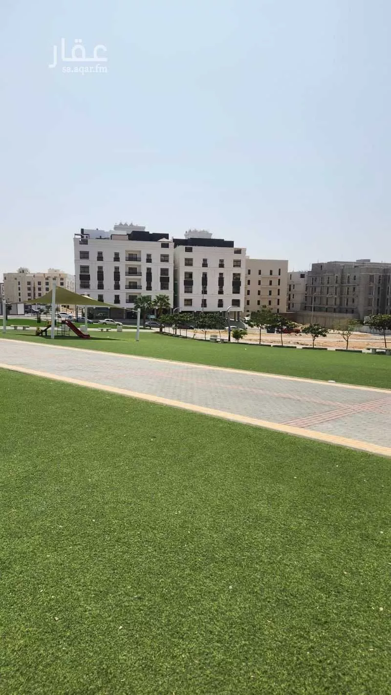 شقة 4 غرف في طيبة 2