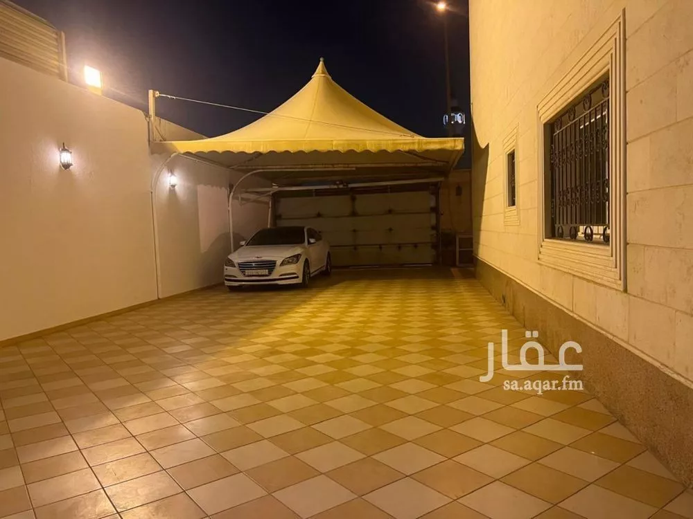 8 bedroom villa in Al Quds 2