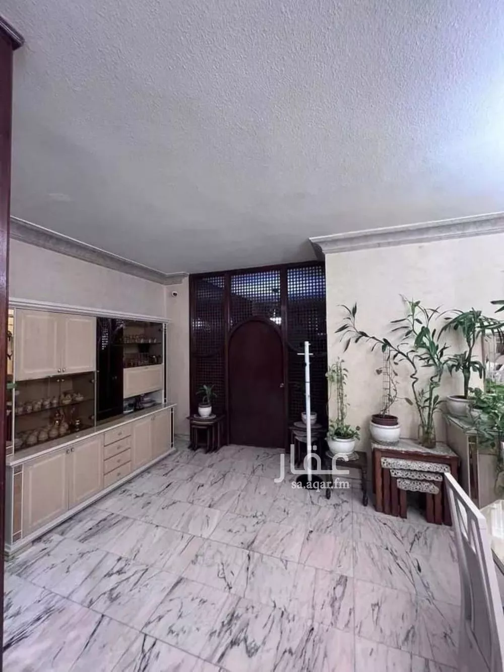 فيلا 9 غرف في الروضة 2