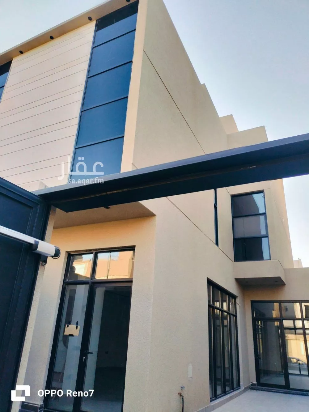 فيلا 6 غرف في النرجس 4