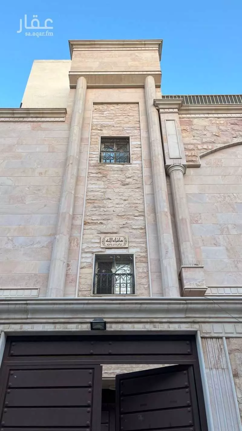 عمارة 462 م² في مذينب 1